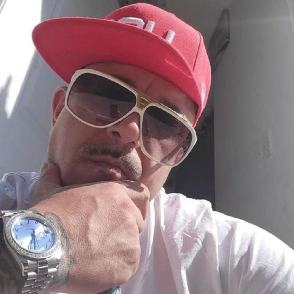 Meet your Posher, Nicky